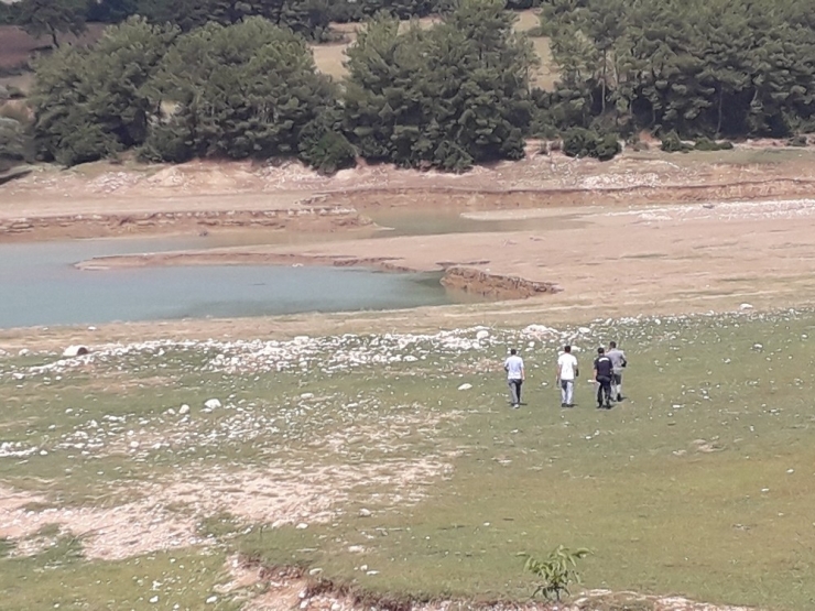 Kozan Barajında Erkek Cesedi Bulundu