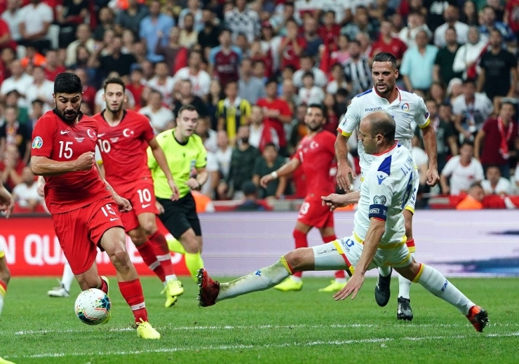 Ay-yıldızlılar, Bin 757 Gün Sonra İstanbul’da