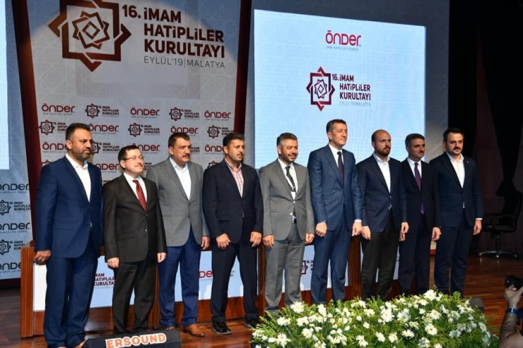 Bakan Selçuk: "2019 Yks’de İlk Binde 130 İmam Hatipli Öğrencimiz Başarıya İmza Atmış Bulunuyor"