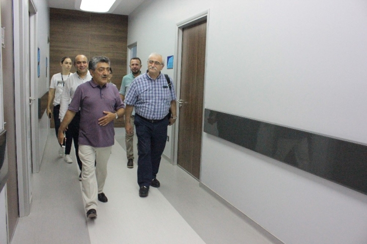 Prof. Dr. Sönmez: "Koroner Kalp Hastalıklarından Ölüm Oranı Yüzde 35’e Düştü"