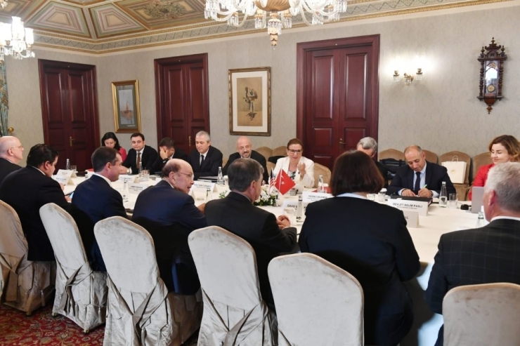 Bakan Pekcan, Abd Ticaret Bakanı Ross İle Görüştü