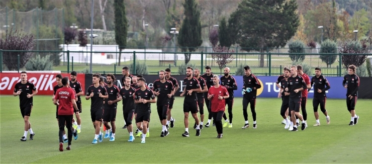 Ay-yıldızlılar, Moldova Mesaisine Başladı