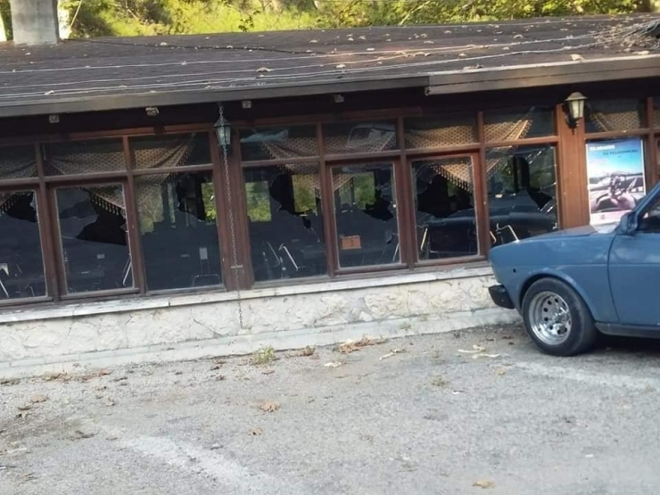 Kozan’da Dağılcak Sosyal Tesislerine Saldırı