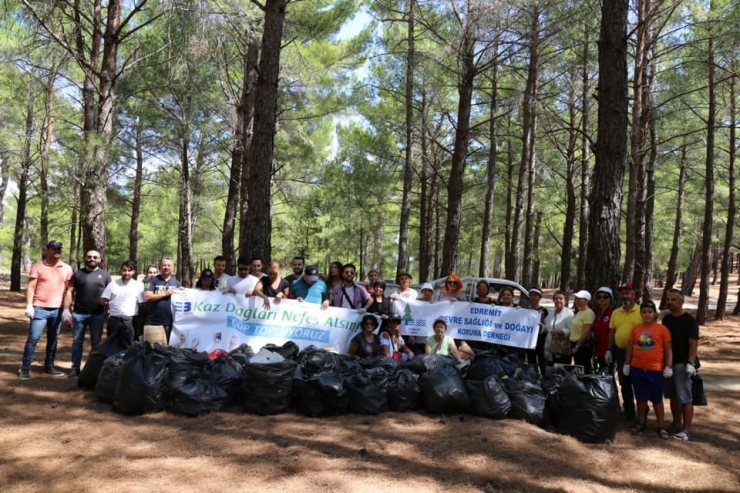 Kazdağları’ndan 1 Ton Çöp Topladılar