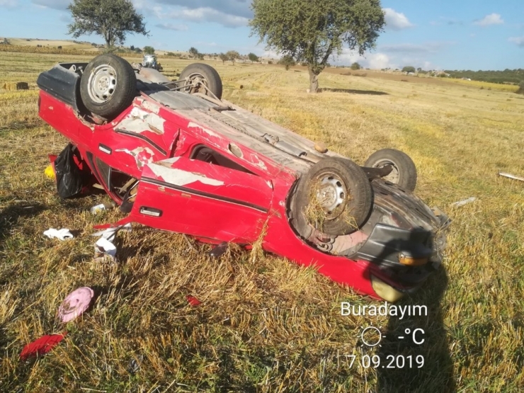 Kontrolden Çıkan Otomobil Takla Attı: 1 Ölü, 4 Yaralı