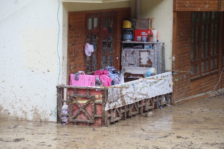 Rize’nin Hemşin İlçesinde Yaşanan Afetin Boyutları Gün Ağarınca Ortaya Çıktı