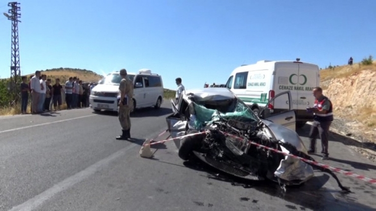 Gaziantep’te Taş Yüklü Kamyon İle Otomobil Çarpıştı: 1 Ölü, 1 Yaralı
