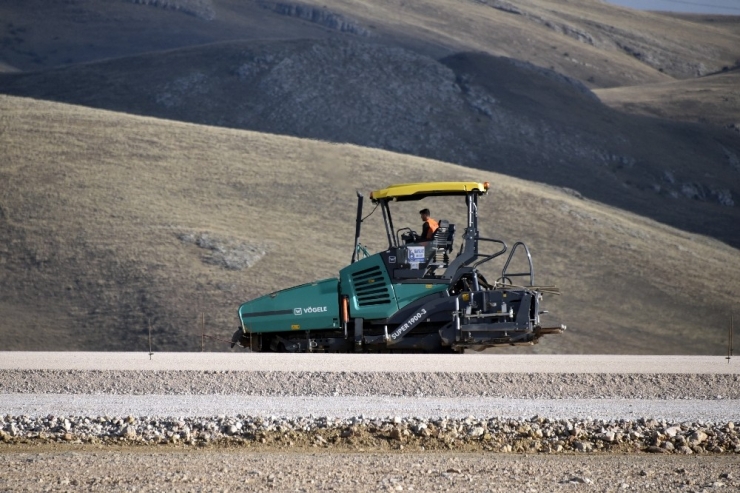 Gümüşhane-bayburt Havalimanında Çalışmalar Son Sürat Devam Ediyor