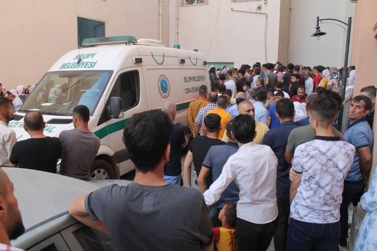 13 Yaşındaki Minik Futbolcu Derede Boğuldu