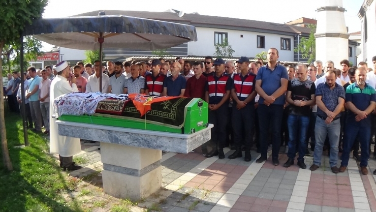 Üniversiteli Burcu Gözyaşları Arasında Toprağa Verildi