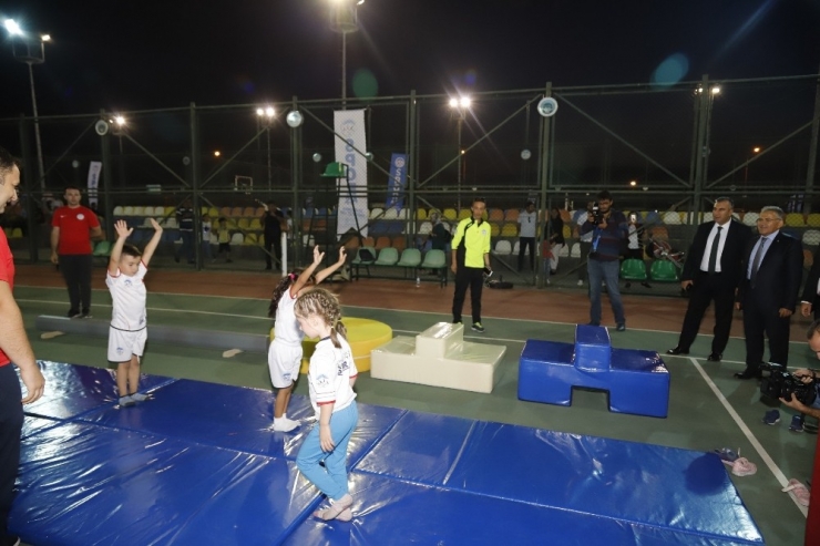 Başkan Büyükkılıç, Geleceğin Sporcularıyla