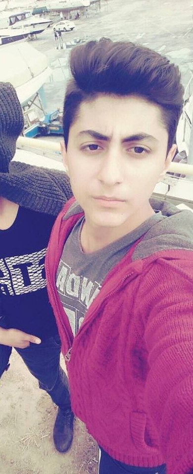 18 Yaşındaki Genç Parkta Ölü Bulundu