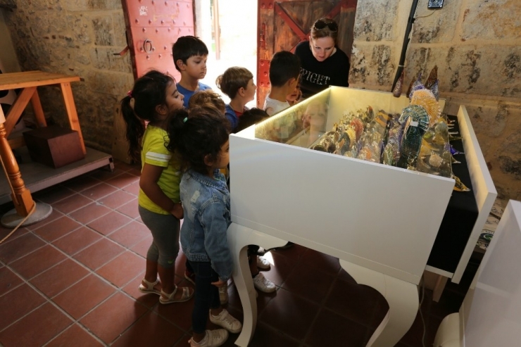 Minik Öğrenciler Cam Atölyesini Gezdi