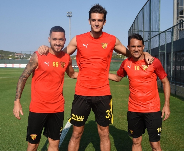 Göztepe’nin Yenileri Sabırsız