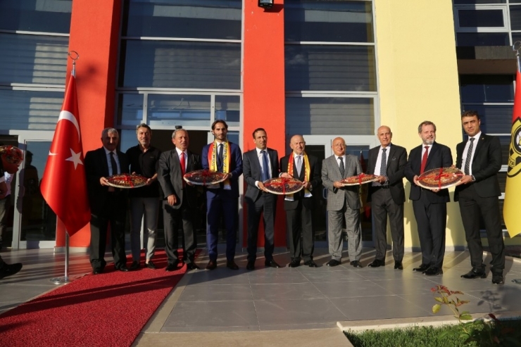 Tff Başkanı Özdemir’den Yeni Malatyaspor’da Ziyaret