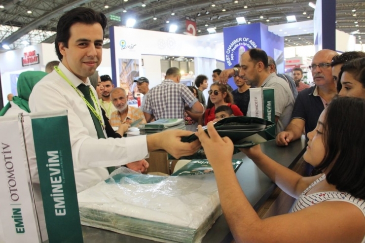 Faizsiz Elbirliği Sistemi Uluslararası Fuarda Tanıtıldı