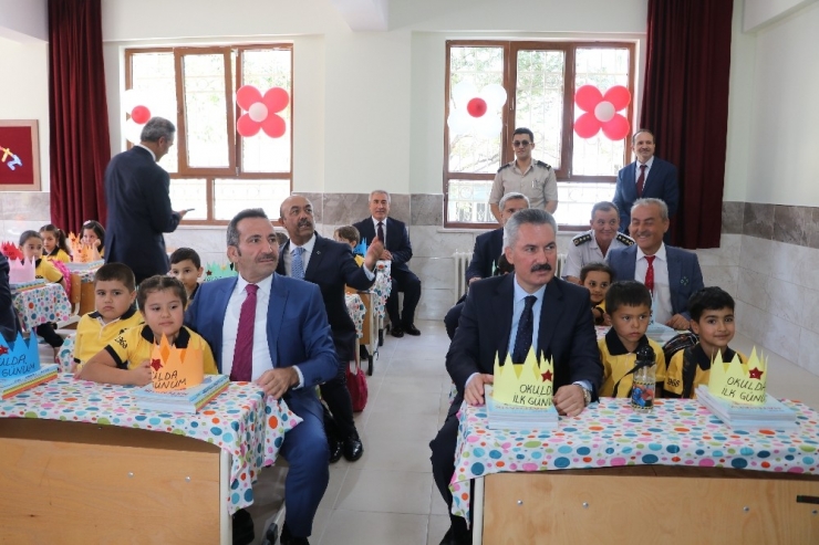 Aksaray’da 83 Bin 361 Öğrenci İçin Ders Zili Çaldı