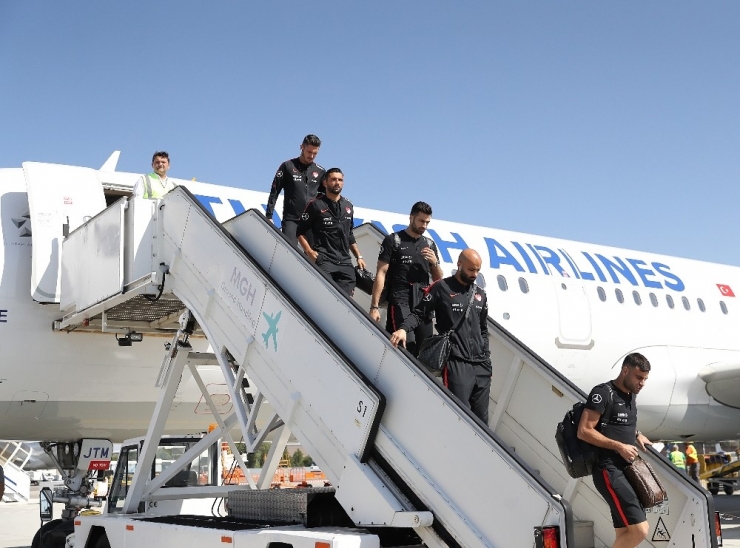 A Milli Futbol Takımı, Moldova’ya Geldi