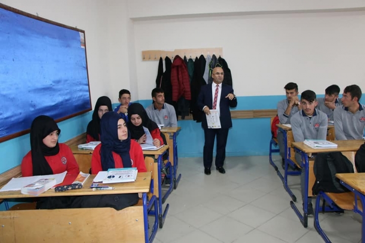 Başkan Altun’dan Eğitime Destek