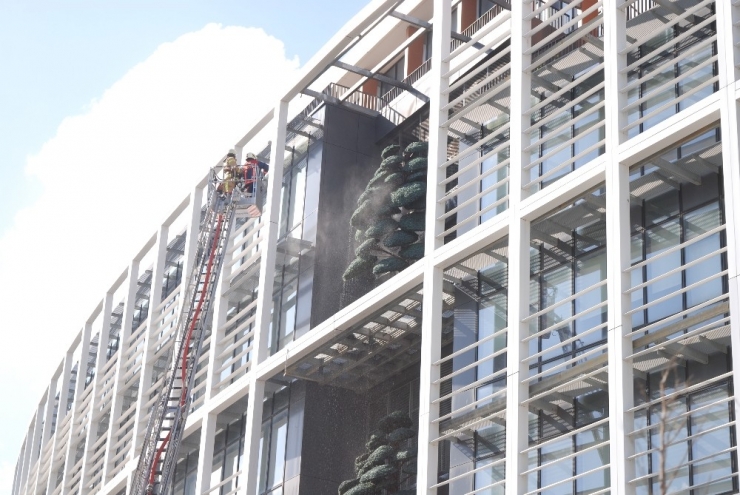 Kavacık’ta Üniversitede Çıkan Yangın Söndürüldü