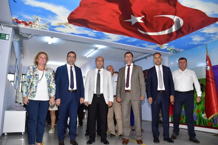 Başkan Erdoğan, Öğrencilerin Heyecanını Paylaştı