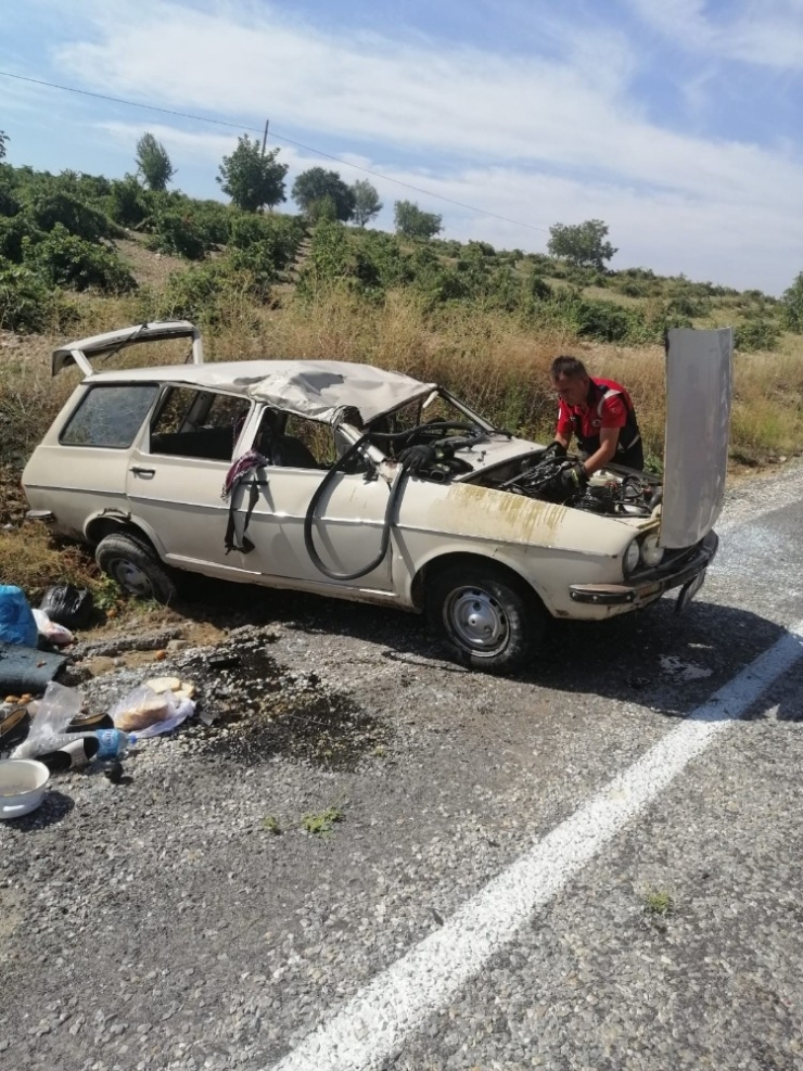 Takla Atan Otomobilde 3 Kişi Yaralandı