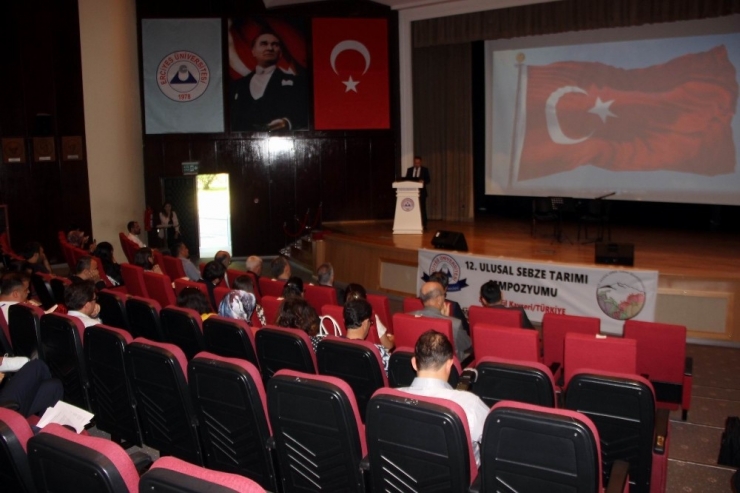12. Ulusal Sebze Tarımı Sempozyumu Yapıldı