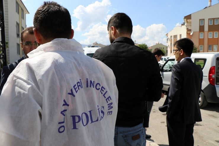 Kurs Hocası Evinde Ölü Bulundu