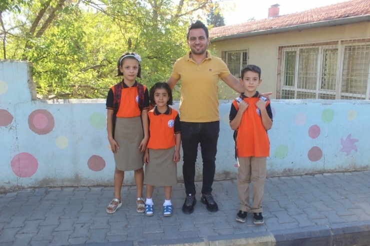 Yavuzeli’nde 5 Bin 480 Öğrenci Ders Başı Yaptı