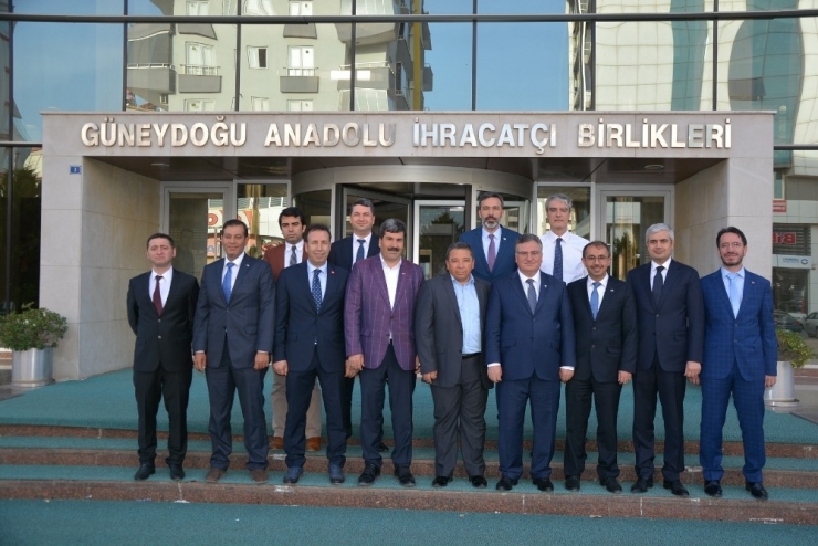 Halı Sektörü Gaziantep’in İhracat Şampiyonu