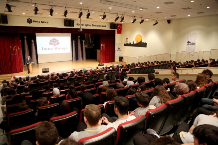 İhlas Kolejinde Yeni Eğitim Yılının İlk Zili Çaldı