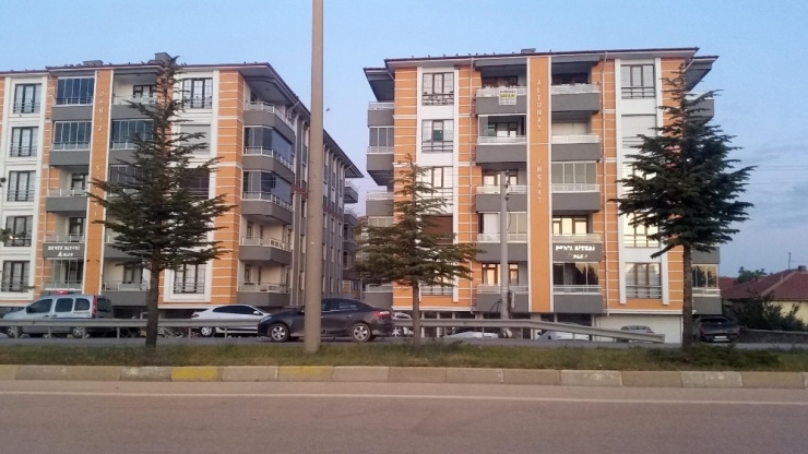 Kalorifer Dairesinde Ölü Bulundu