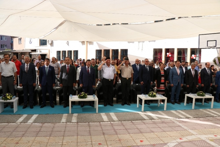 Manisa’da Eğitim Öğretim Yılı Törenle Başladı