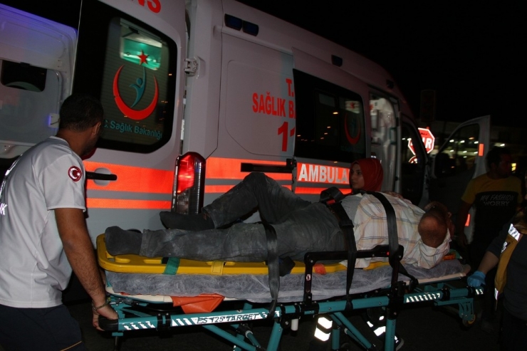 Manisa’da Motosiklet İle Otomobil Çarpıştı: 1 Ağır Yaralı