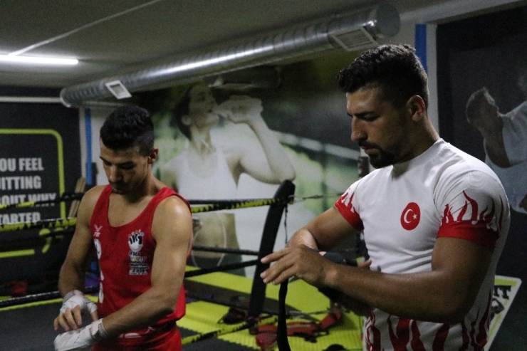 Avrupa Şampiyonu Muay Thaici Kardeşlerin Hedefi Dünya Şampiyonluğu