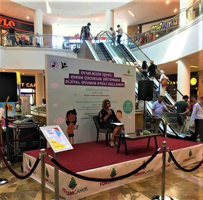 Çocuğunuzun Dijital Araçları Kullanım Süresine Dikkat