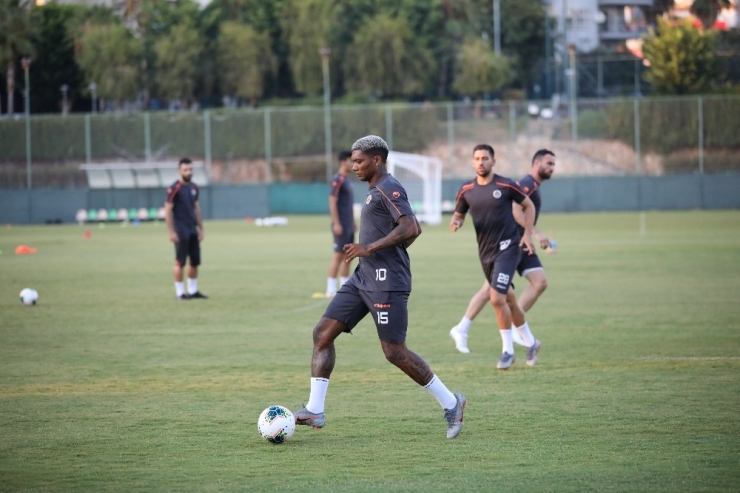 Alanyaspor’da Fenerbahçe Maçı Hazırlıkları Sürüyor