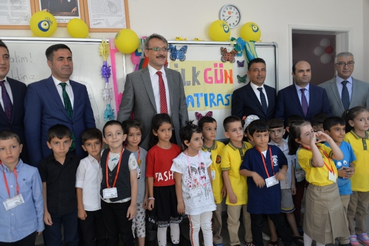 Bingöl’de 59 Bin Öğrenci Ders Başı Yaptı