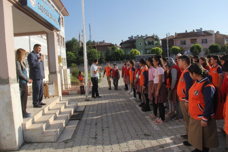 Şuhut’ta Da İlk Ders Zili Çaldı