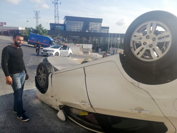 Avcılar’da Otomobil Takla Attı
