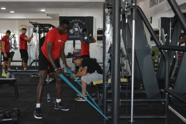 Spor Toto Voleybol Takımı, Ayvalık Kampında Hazırlıklarını Sürdürdü