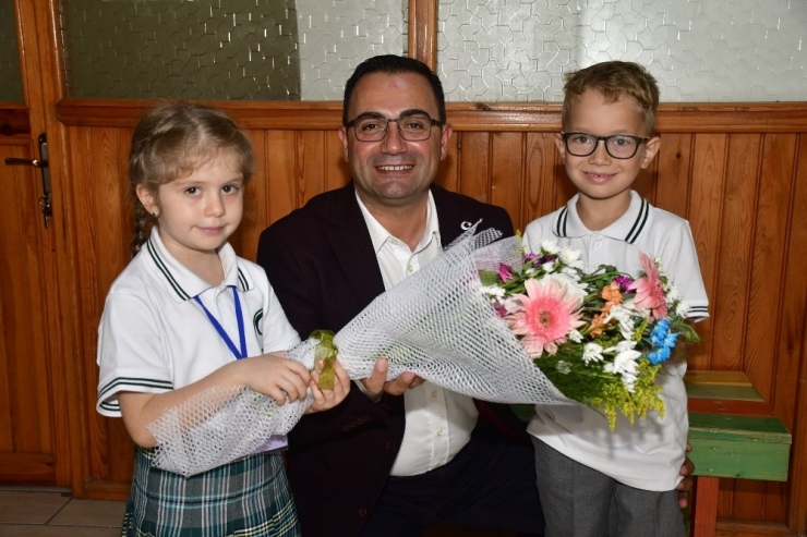 Başkan Erdoğan, İlkokul Öğrencilerini Sevindirdi