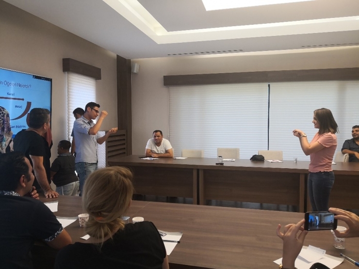 Büyükşehir Personeline Halkla İlişkiler Eğitimi Verildi