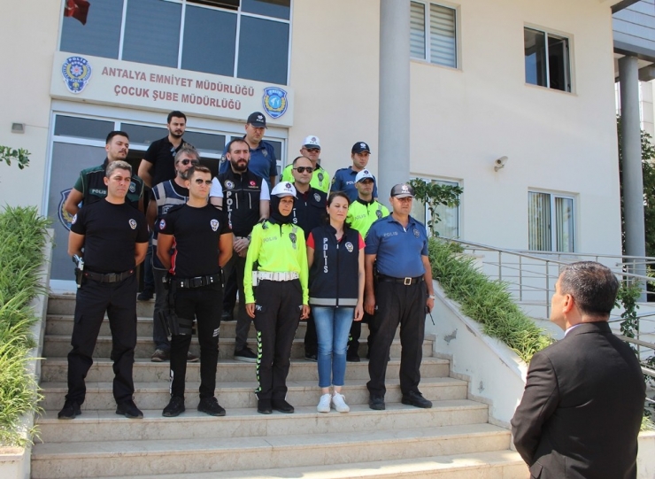 Antalya Emniyetinden Okullar Çevresinde Denetim