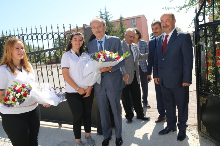 Daire Başkanı Tektaş, Ali Güral Lisesi’ni Ziyaret Etti