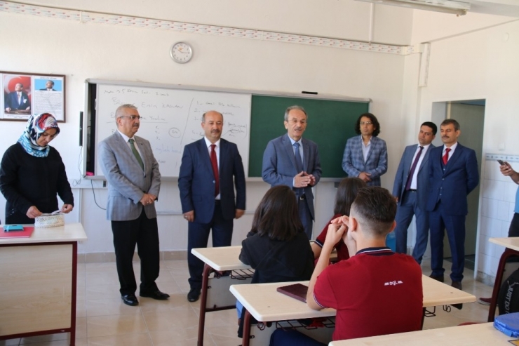 Daire Başkanı Tektaş, Ali Güral Lisesi’ni Ziyaret Etti
