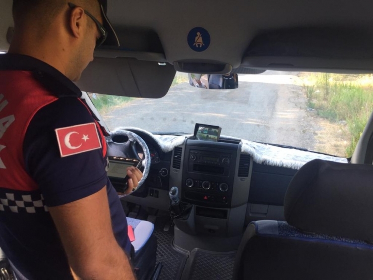 Döşemealtı İlçe Jandarmadan Servis Denetimi