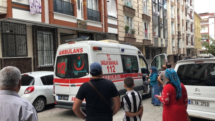 Sevgilisinden Ayrılan Genç Kendisini 3’üncü Kattan Attı