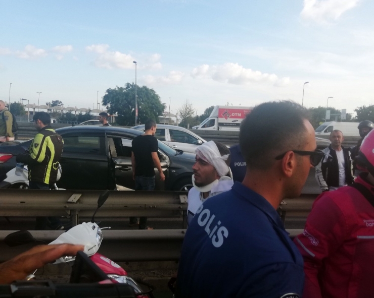 Avcılar’da Trafiği Kilitleyen Kaza