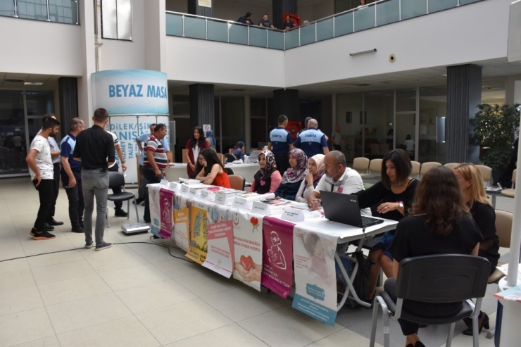 Belediye Binası İçinde Sağlık İçin Stant Açıldı